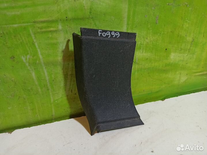 Обшивка багажника накладка двери Ford Focus 2