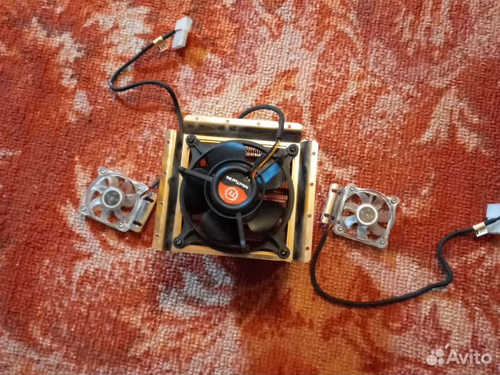 Кулер Thermaltake mini Typhoone90