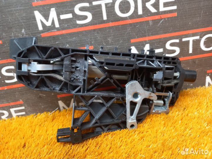 Ручка двери внешняя задняя правая Mercedes-Benz