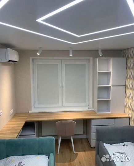 Рабочая зона у окна