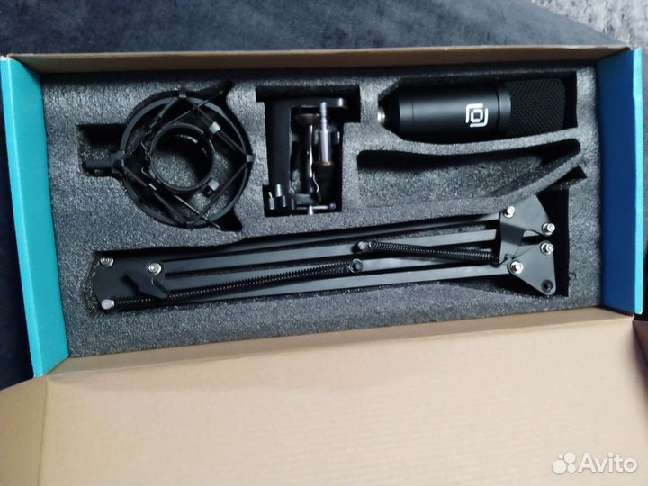 Студийный микрофон