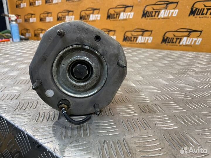 Пневмостойка передняя правая Land Rover Discovery