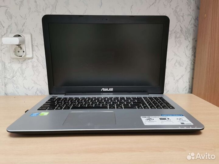 Ноутбук asus