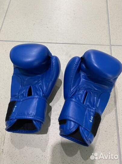 Боксерские перчатки и защита для роликов