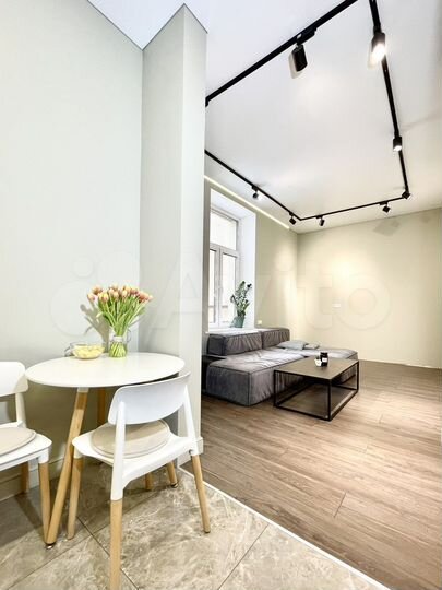 2-к. квартира, 53 м², 4/17 эт.