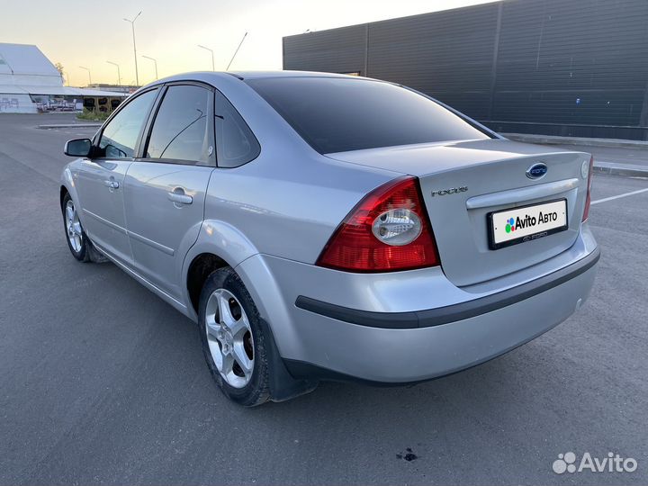Ford Focus 1.6 МТ, 2006, 266 900 км