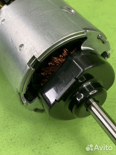 Электродвигатель отопителя без крыльчатки \Volvo F