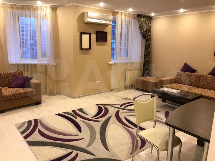 2-к. квартира, 76 м², 7/10 эт.