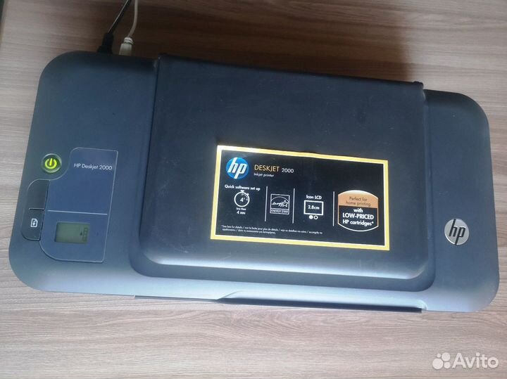 Цветной принтер HP DeskJet 2000 - J210a