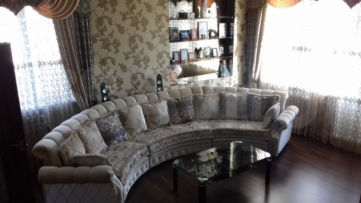 Дом 296 м² на участке 6 сот.