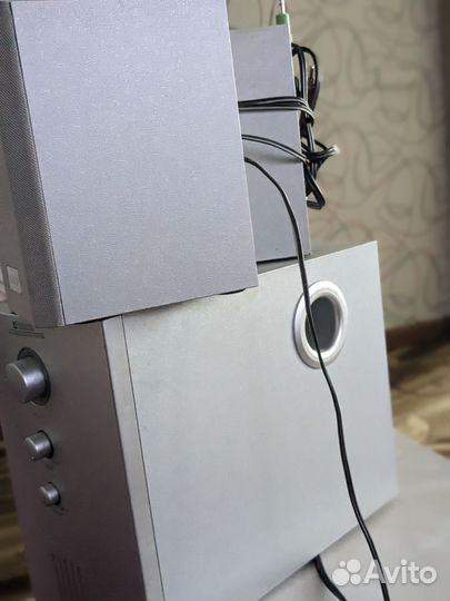 Колонки с саббуфером