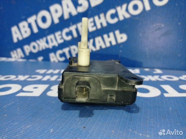 Моторчик заслонок отопителя Opel Astra H хэтчбек