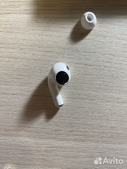 Airpods Pro правый наушник (оригинал)