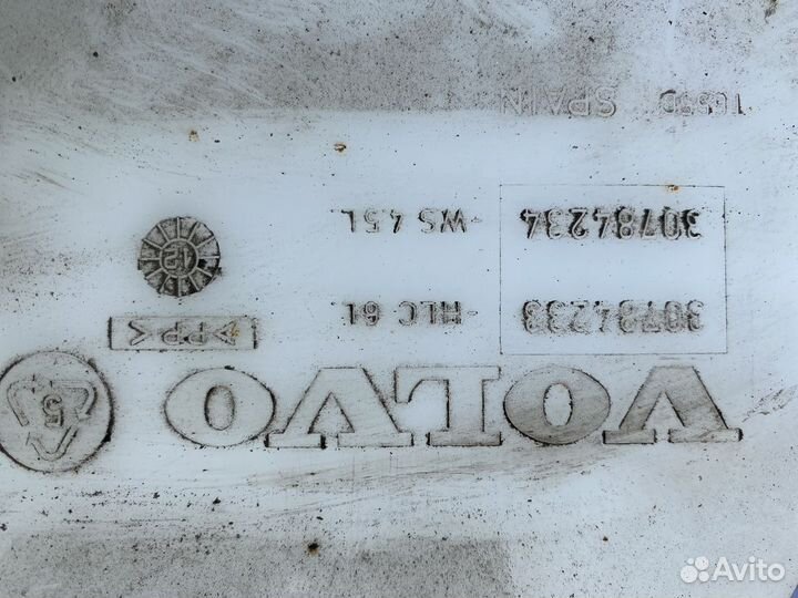 Бачок стеклоомывателя Volvo V70 BW Бачок в сборе с