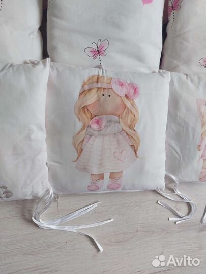 Комплект в кроватку бортики одеяло подушка