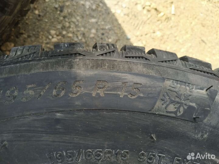 Michelin X-Ice North 4 195/65 R15
