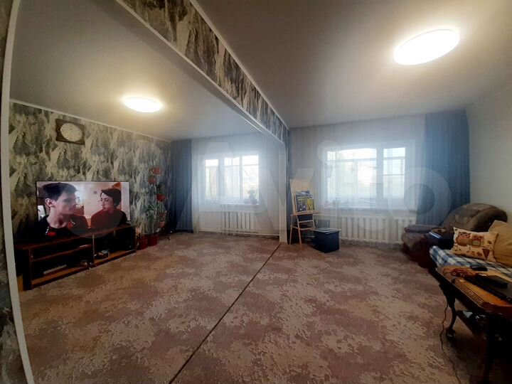 Дом 196,9 м² на участке 7,6 сот.