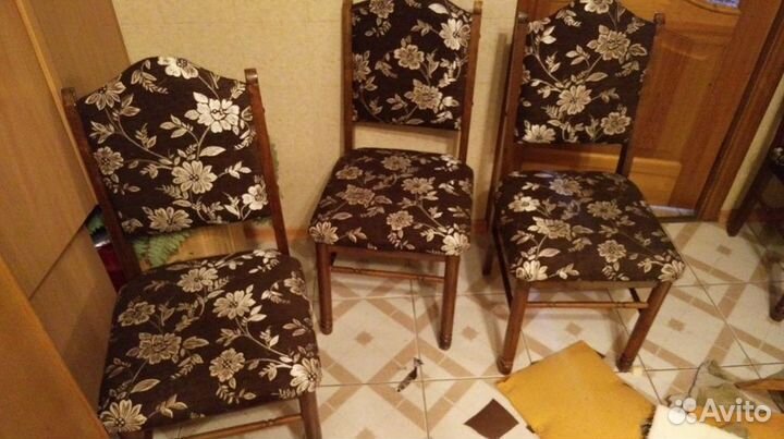 Перетяжка и замена обивки кухонных уголков