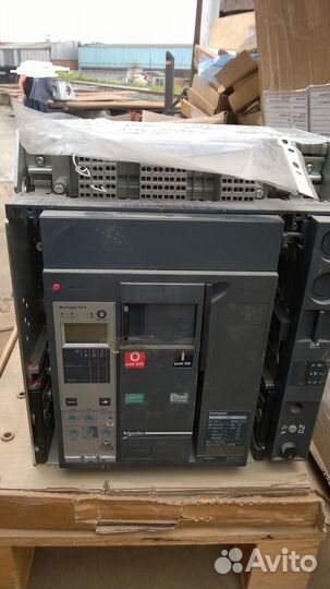 Выключатель NS1000N5.0 A(выкатной ) Schneider