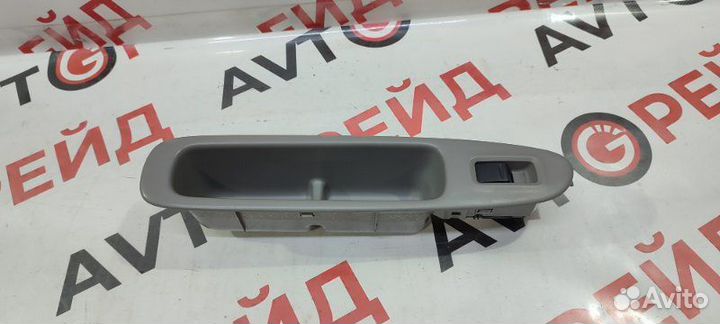 Кнопка стеклоподъемника Toyota Vista Ardeo ZZV50