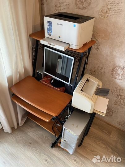 Компьютерный стол