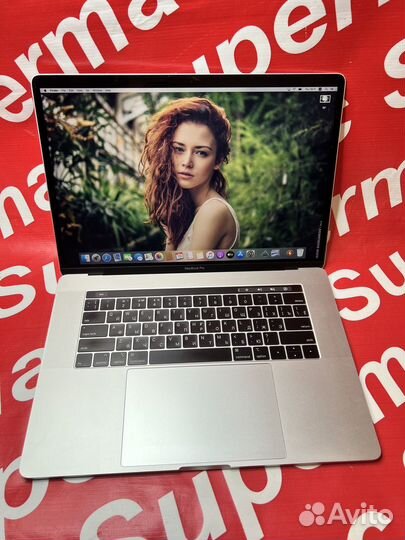 Apple macbook pro 15 2018 32GB RAM/500GB SSD