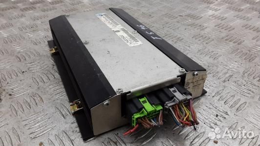 Усилитель музыки volkswagen phaeton 1 (96S01S701)