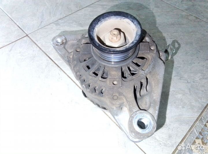 Генератор toyota wish awensis