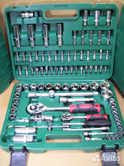 94 предмета Набор инструментов для автомобиля