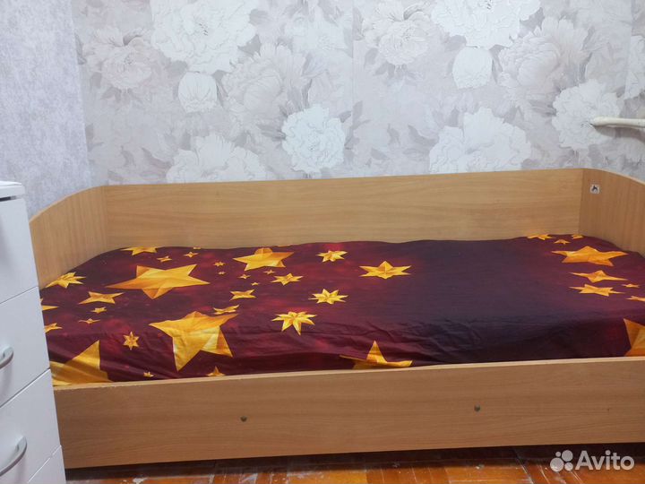 Кровать