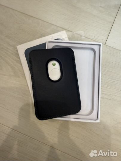 Apple leather wallet magsafe