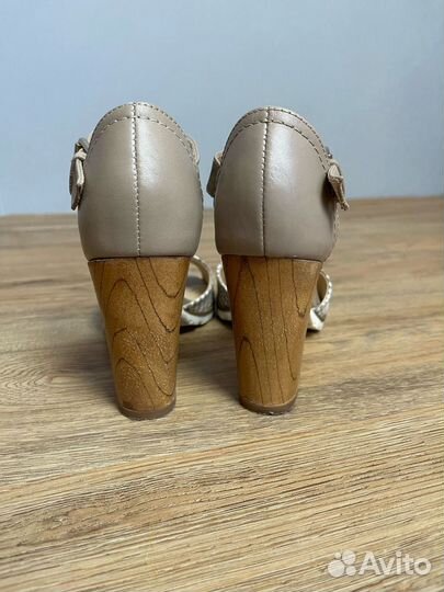 Женские босоножки Alba кожаные размер 37