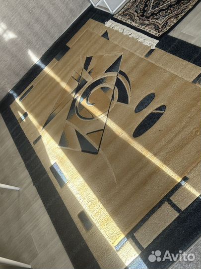 Ковер шерстяной