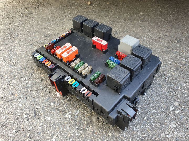 Блок предохранителей задний для Mercedes W216 W221
