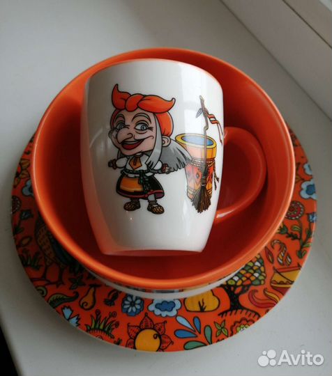 Наборчик чашка и две тарелочки. Фарфор