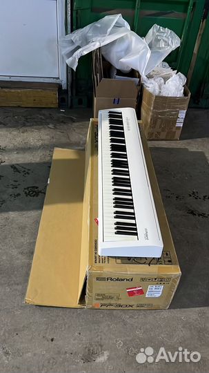 Цифровое пианино Roland FP-30X EU (белое) FP30X