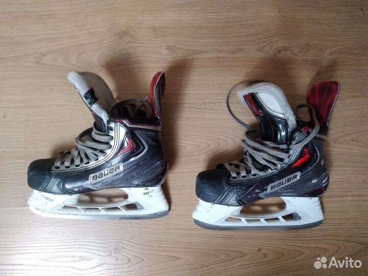 Хоккейные коньки bauer