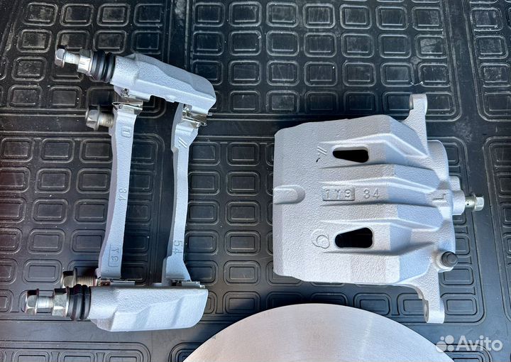 Тормозная система на Toyota Camry от Lexus RX450h