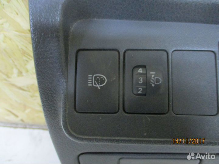 Кнопка омывателя фар Тойота Королла 150