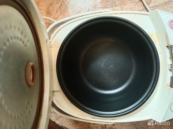 Мультиварка Polaris PMC 0308AD