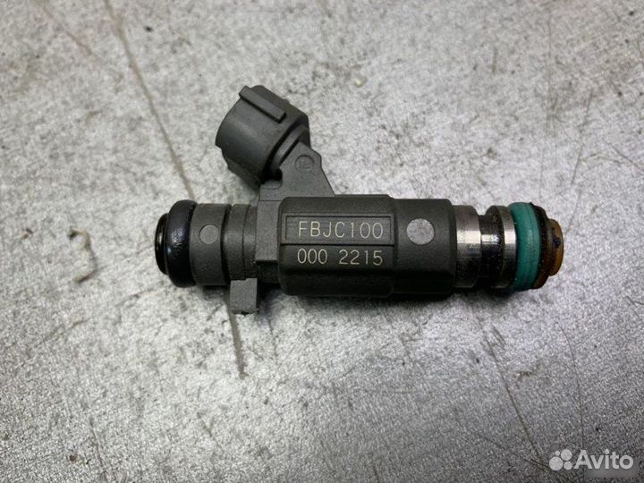 Топливная форсунка Nissan Primera P12 седан 2.0