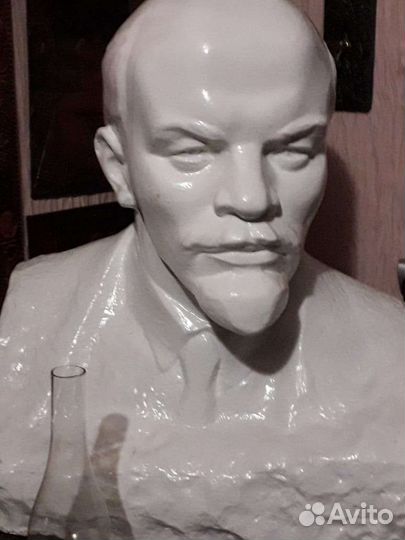 Гипсовый бюст Ленина