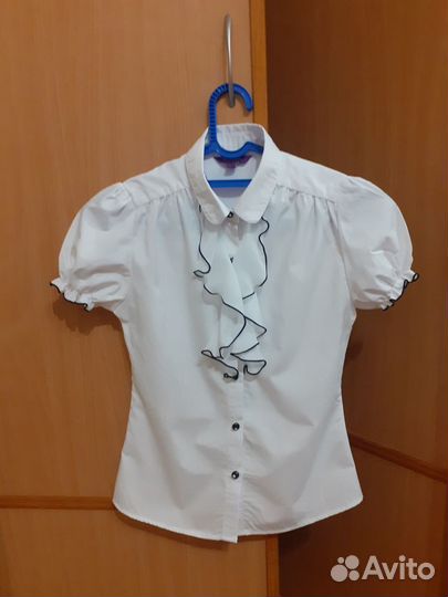 Блузка школьная р-р 146-152