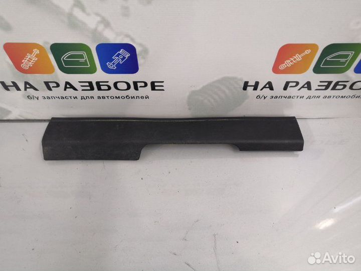 Накладка на порог внутренняя передняя правая Ford