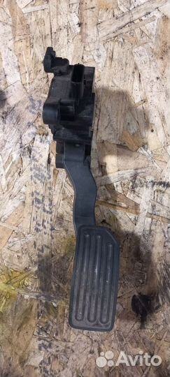 Педаль газа Juke (F15) 2011-2019 Nissan