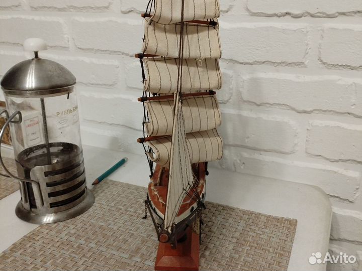 Сборная модель корабля из дерева