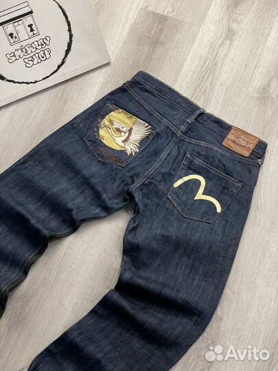 Джинсы evisu
