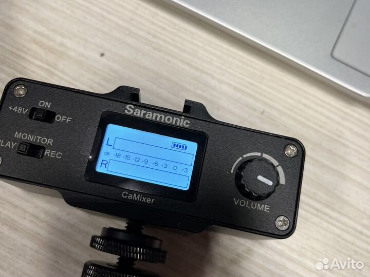 Накамерный микшер Saramonic CaMixer