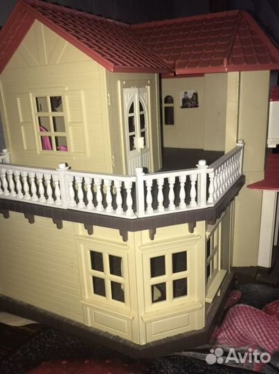 Кукольный большой дом Sylvanian Families с мебелью