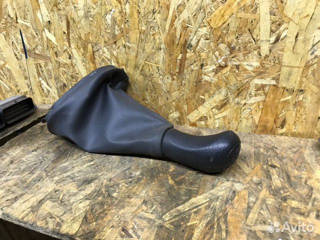 Кожух ручки кпп Renault Logan седан 1 2011